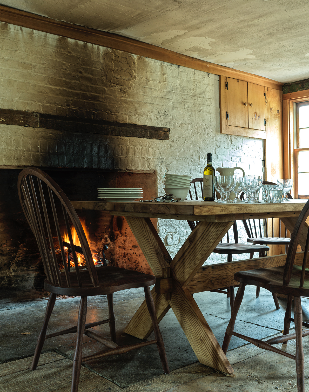Chestnut Sawbuck Table