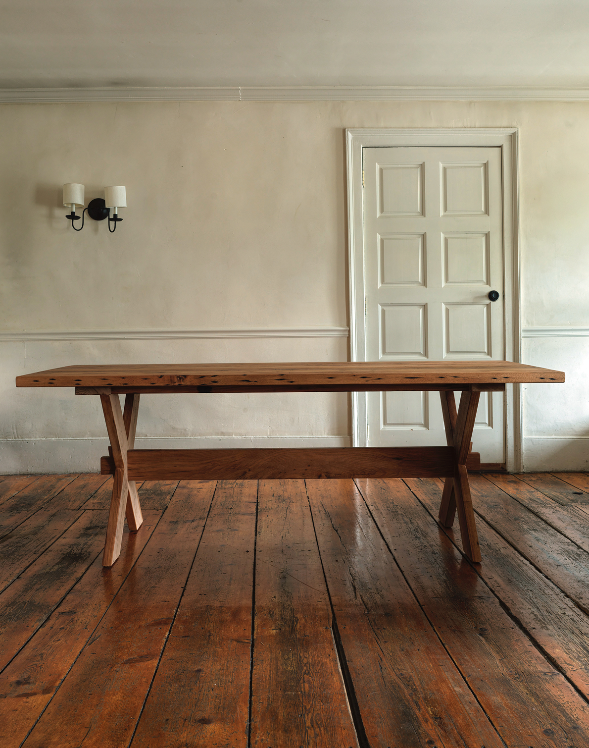 Chestnut Sawbuck Table