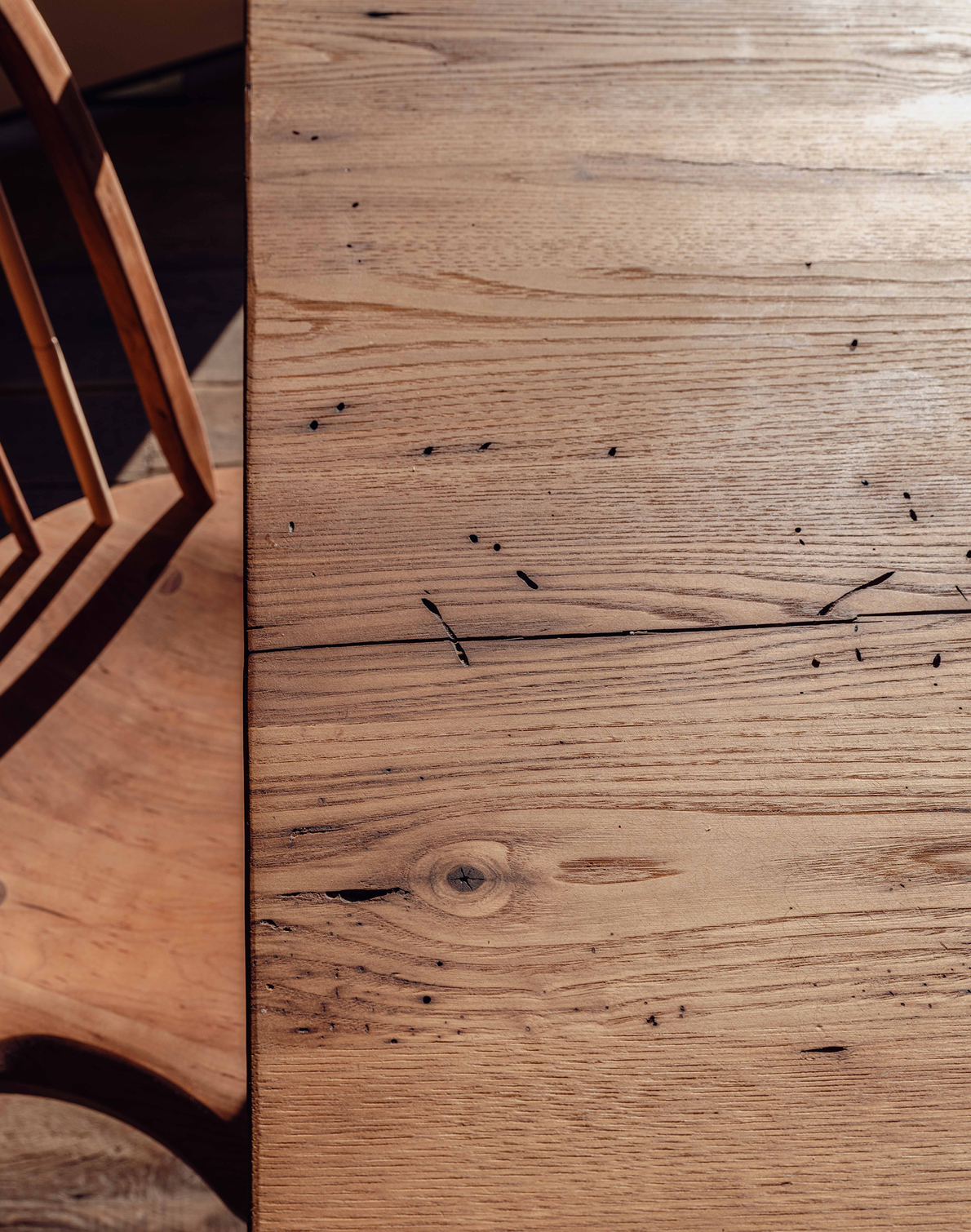 Chestnut Sawbuck Table