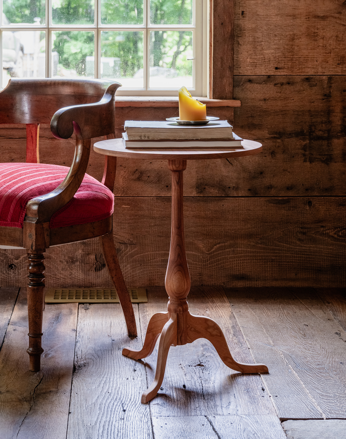 Round Candle Stand